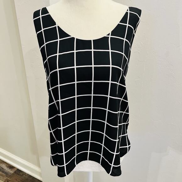 LOFT Tops - LOFT Women’s Scoop Neck Windowpane Plaid Tank Black White Size Medium
